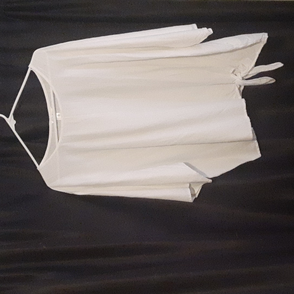 Tima and Tru, Women's Top, XXL(20) White with faint stripes.